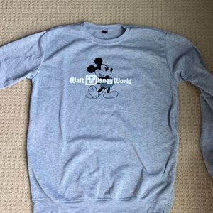 Never worn Disney world sweatshirt.